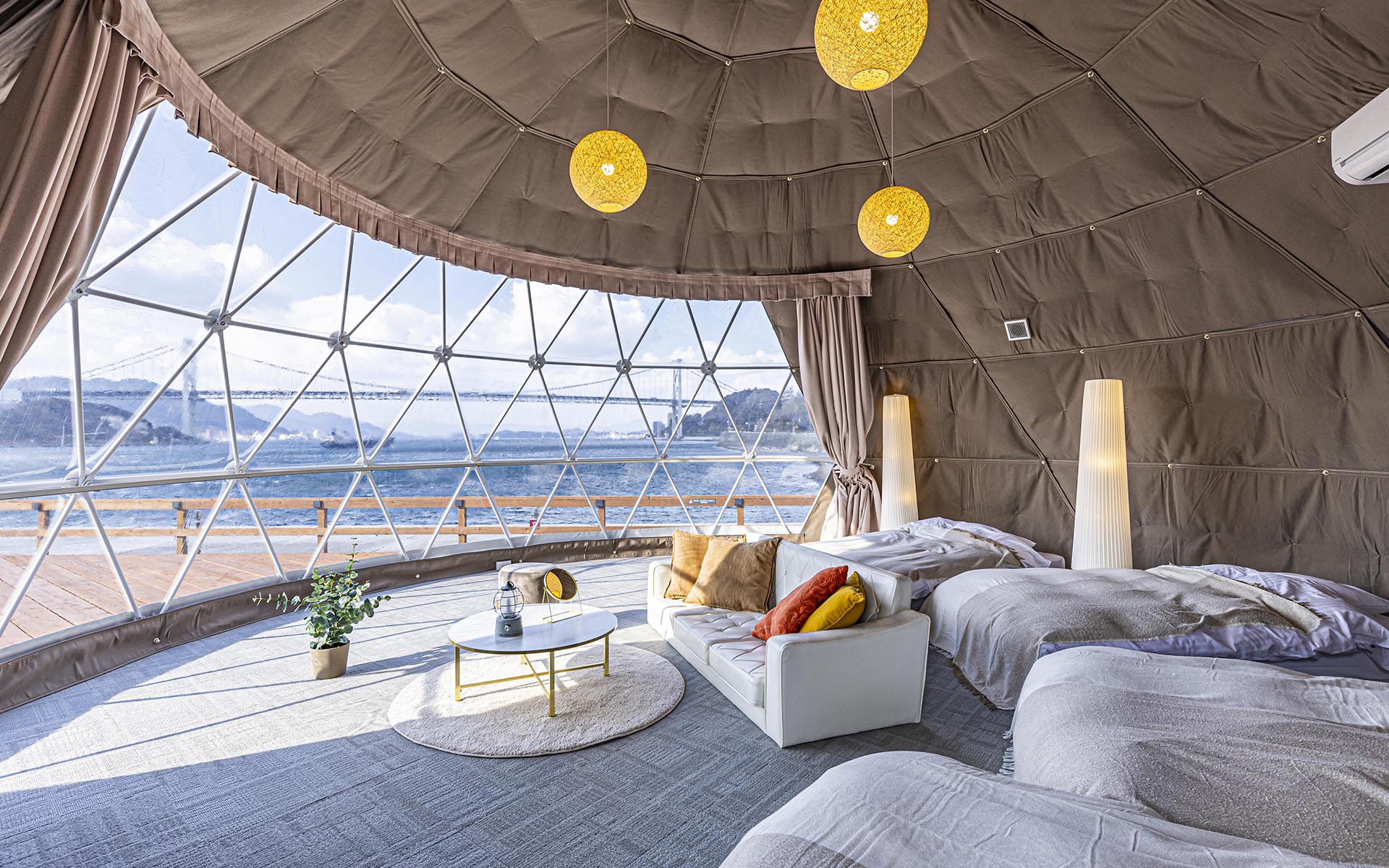 Dome-shaped Tent