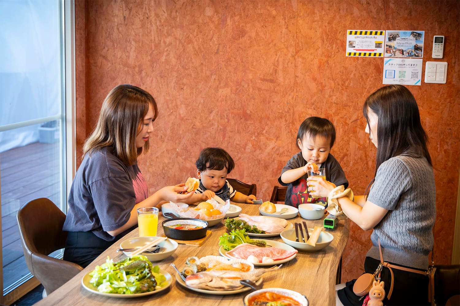 All-weather dining space