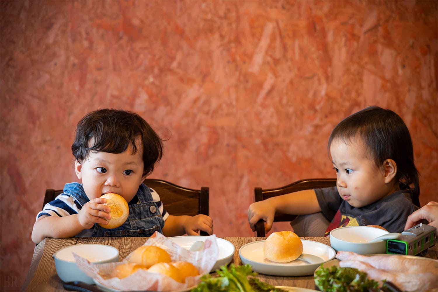 All-weather dining space