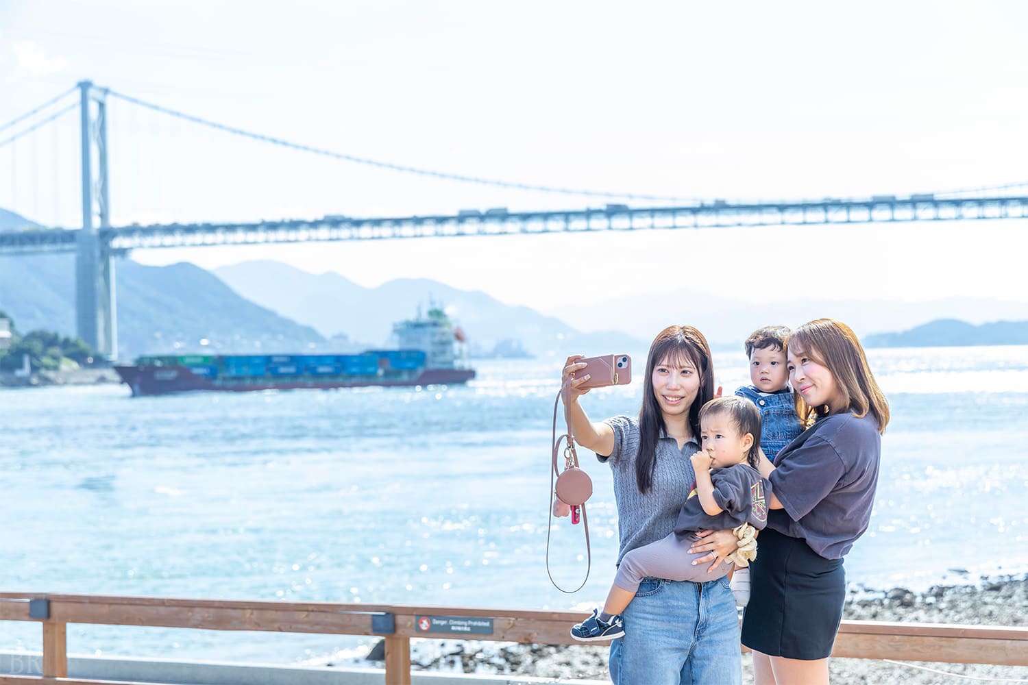 Great location overlooking the vast ocean and the Kanmon Straits